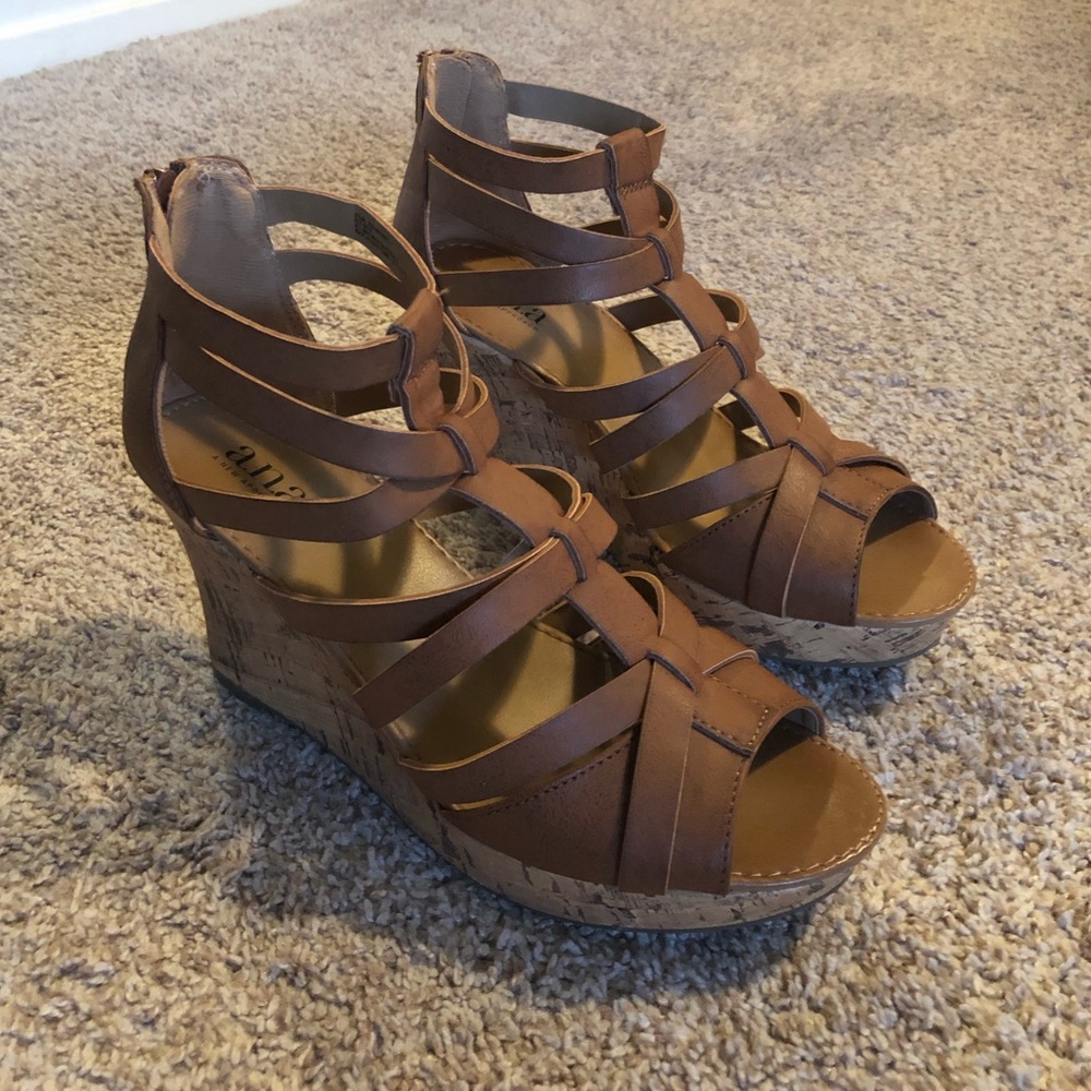 a.n.a. Brown Wedges